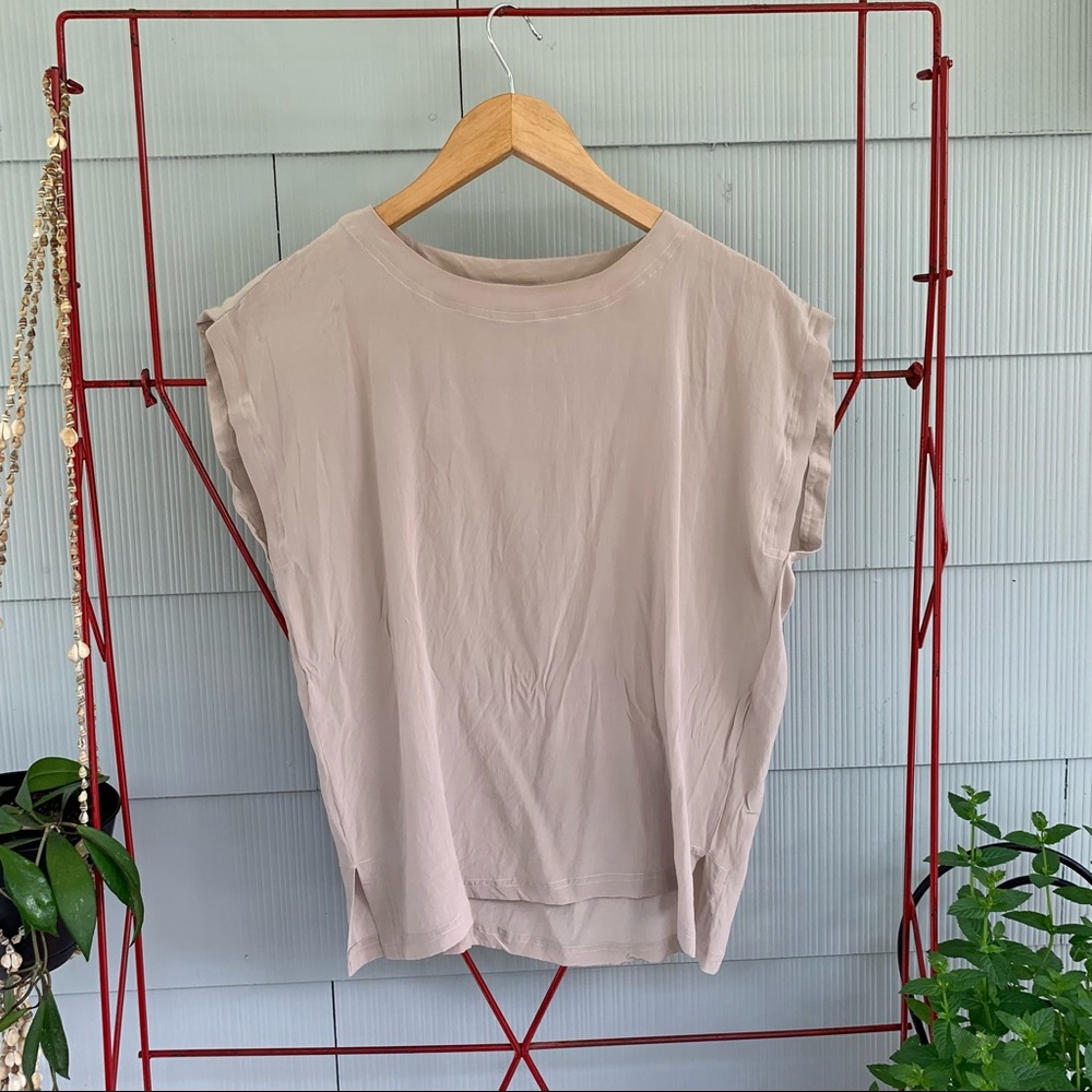 Vintage 100% Silk Nude Short Sleeve Blouse Top L